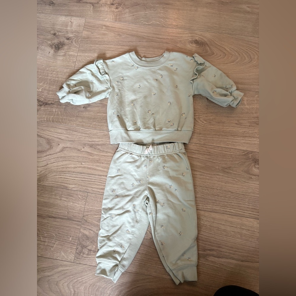 Carter's Light Green Bee Outfit- 12 Months